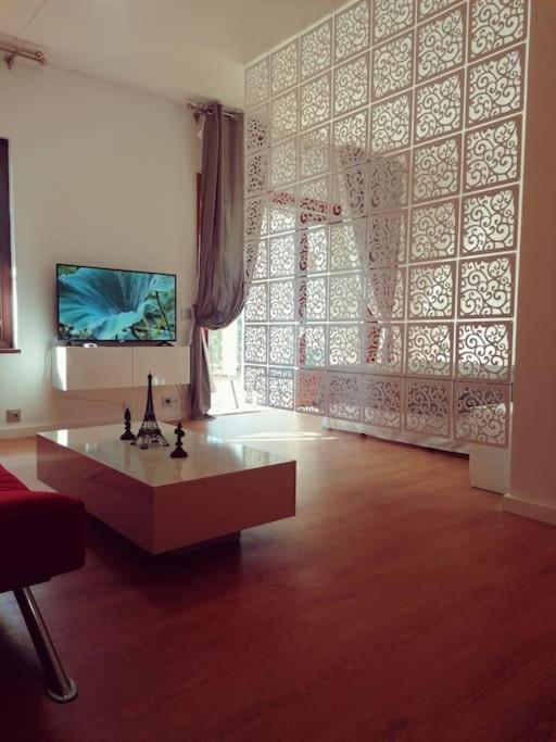 Studio Paris Apartment Estepona Bagian luar foto