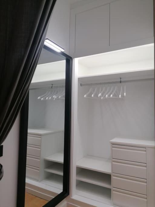 Studio Paris Apartment Estepona Bagian luar foto