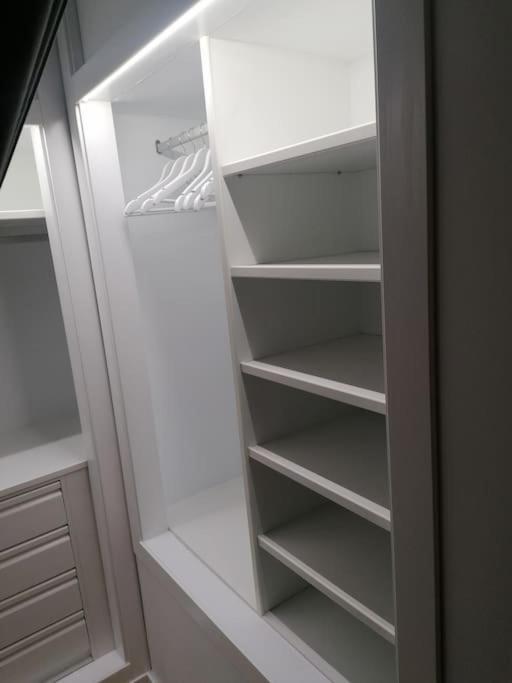Studio Paris Apartment Estepona Bagian luar foto