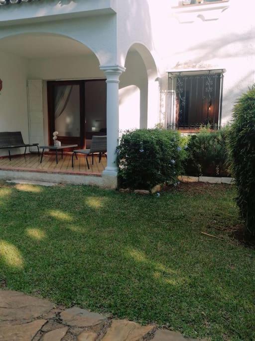 Studio Paris Apartment Estepona Bagian luar foto
