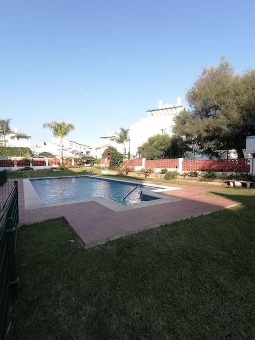 Studio Paris Apartment Estepona Bagian luar foto